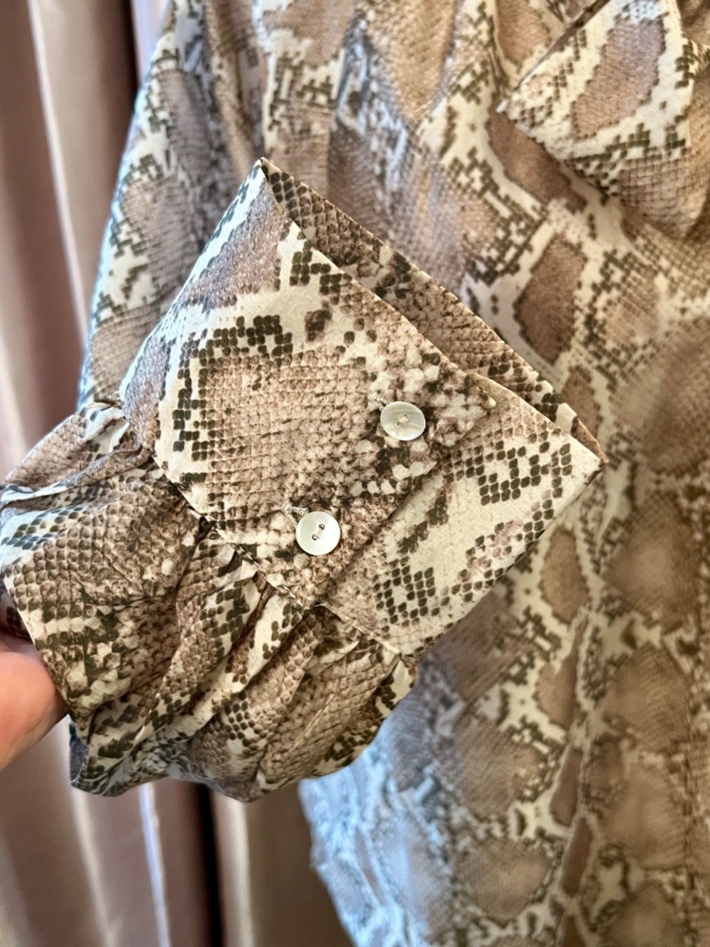 NWOT Bailey 44 Python Snake Print Bow Neck Blouse Shirt Top Size LARGE - Picture 8 of 8